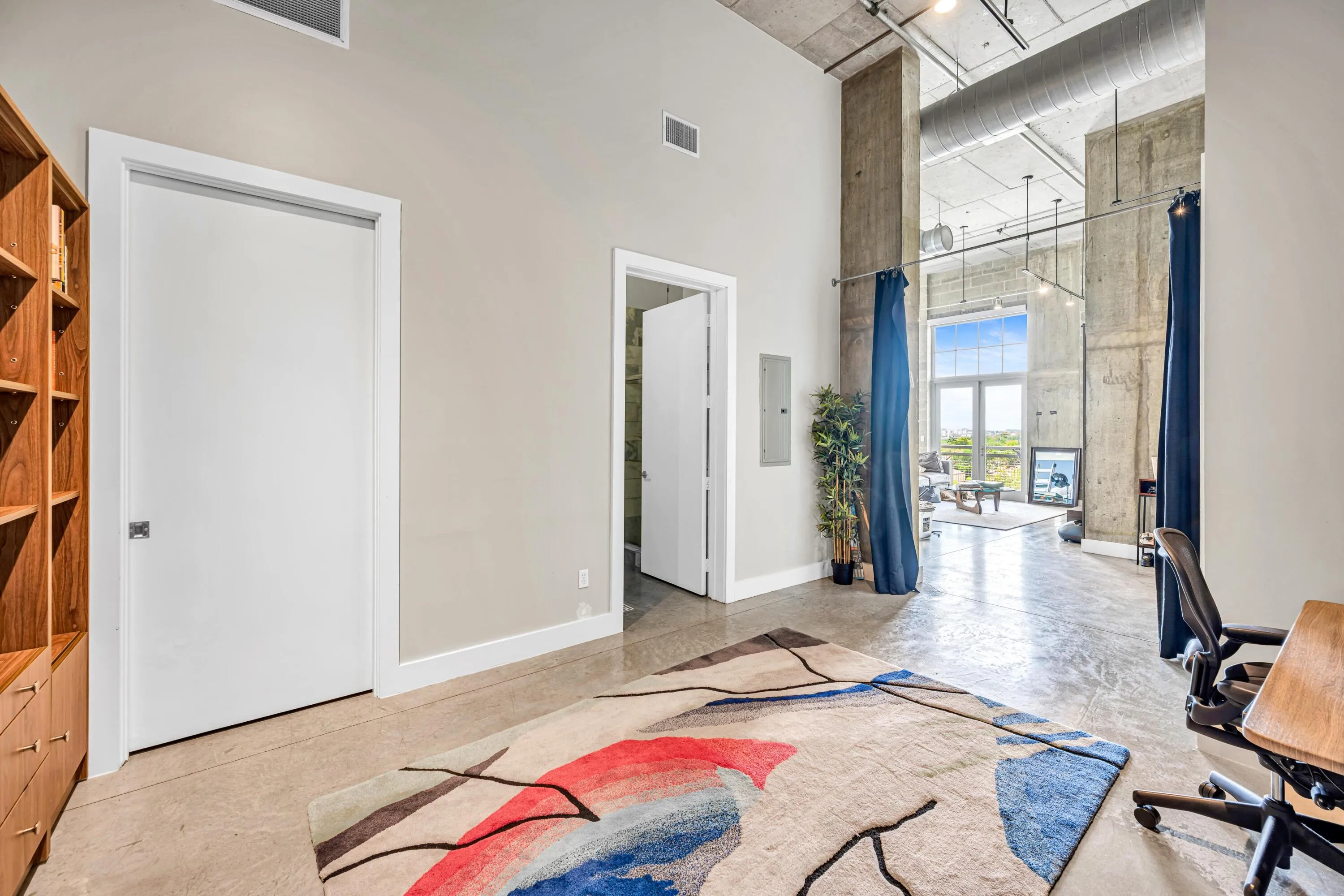 444 NW 1ST AVE #602--30