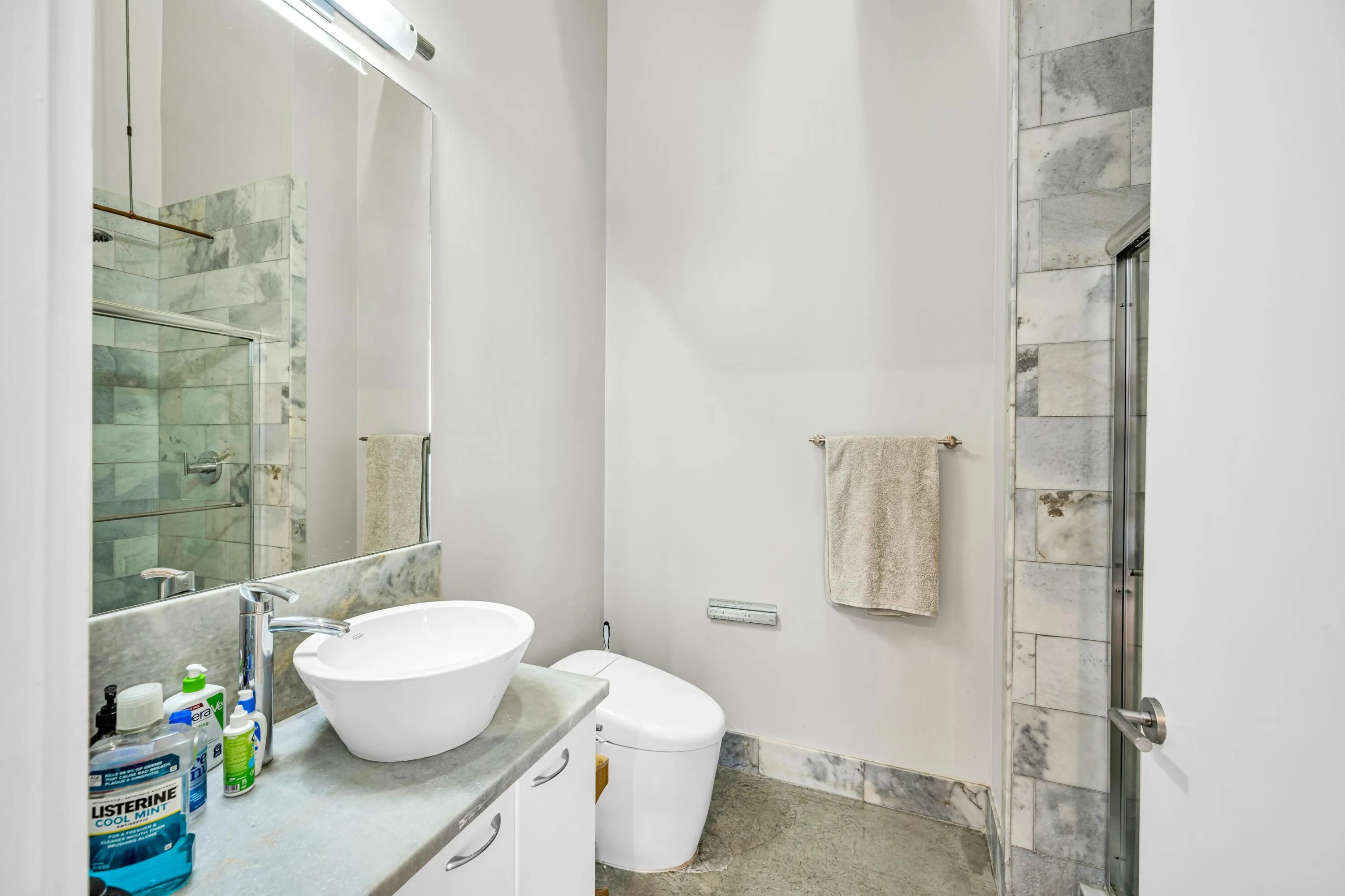 444 NW 1ST AVE #602--28