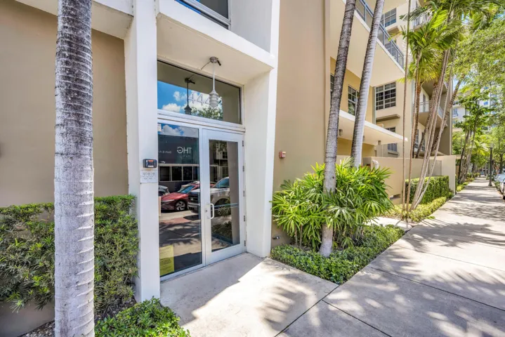444 NW 1ST AVE #602--1