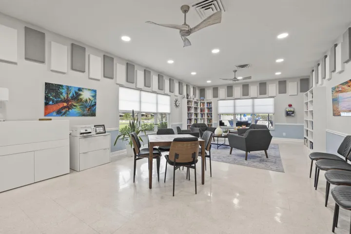 CLUBHOUSE