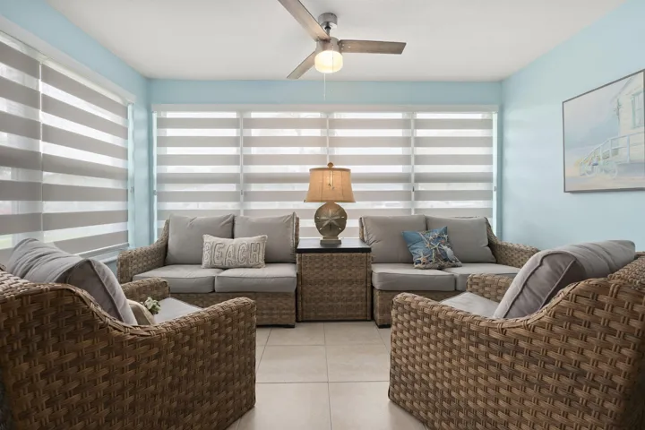 FRONT SITTING ROOM