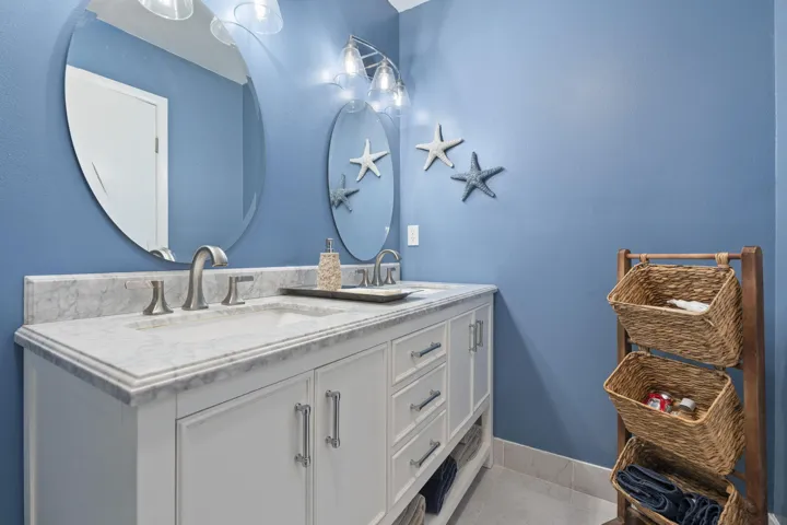 DUAL SINKS