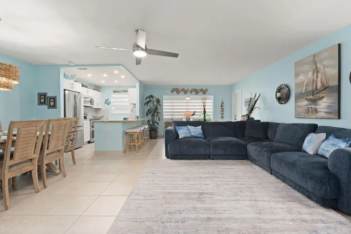 VIEW OF DINING & KITCHEN