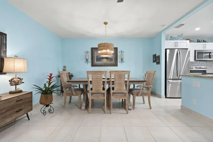 KITCHEN & DINING