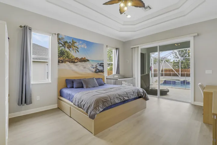 master suite that opens to lanai