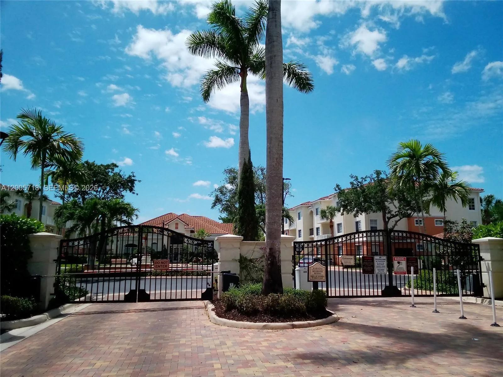 Entrance to the community