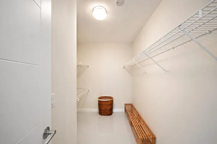 walk-in closet