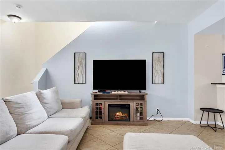 Living room (3)