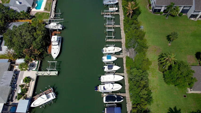 208 River Walk marina