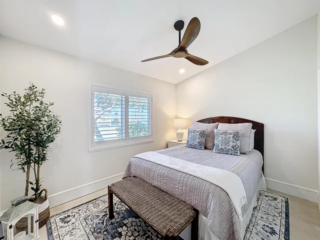 208 River Walk-50
