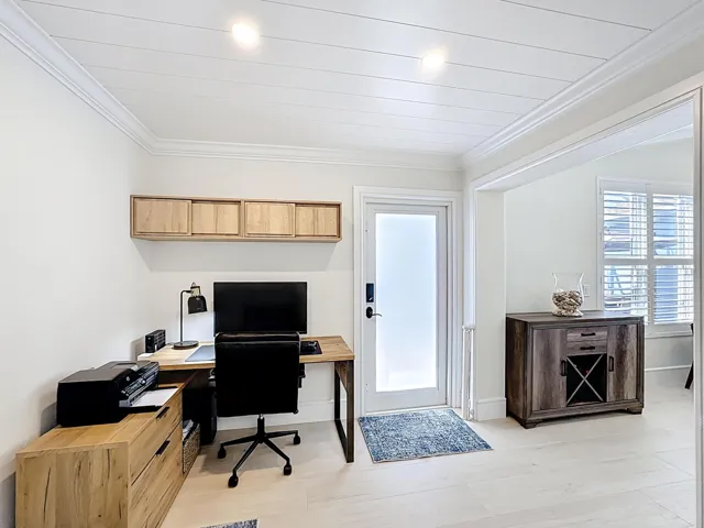 208 River Walk-45
