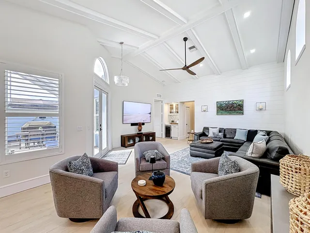 208 River Walk-32
