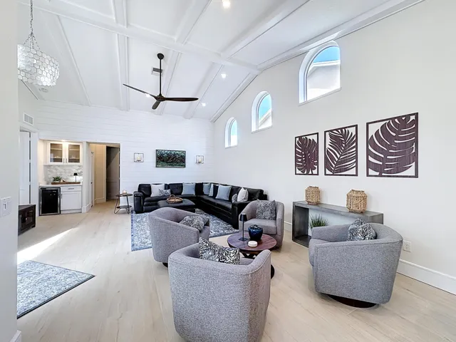 208 River Walk-31