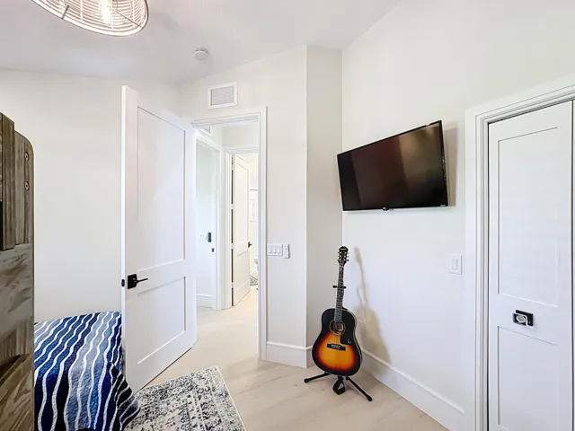 208 River Walk-55