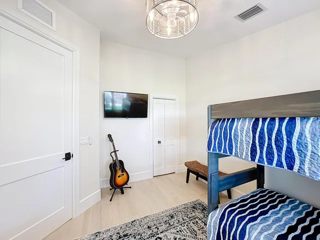 208 River Walk-56