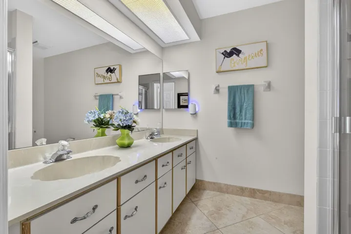2nd bath has double sinks entrance from 2nd bedroom
