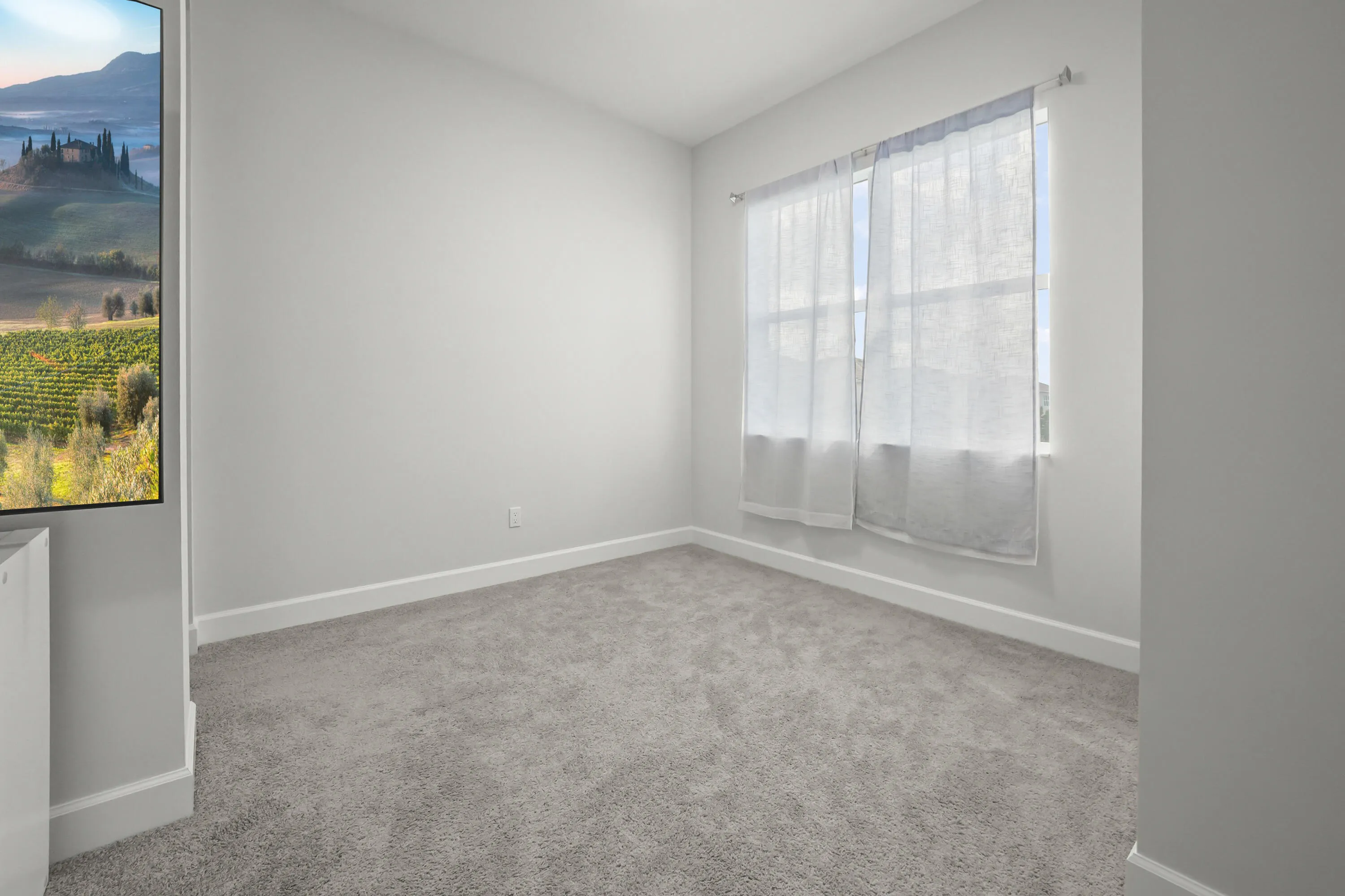 32 Bedroom 14