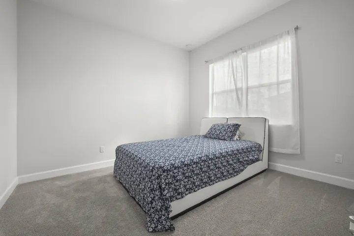 27 Bedroom 01