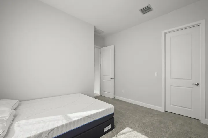 16 Bedroom 02