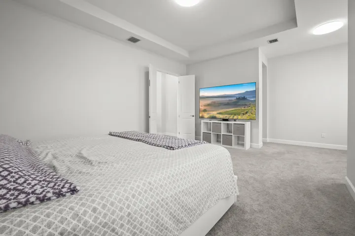 30 Bedroom 12