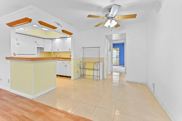08 Dining room 01