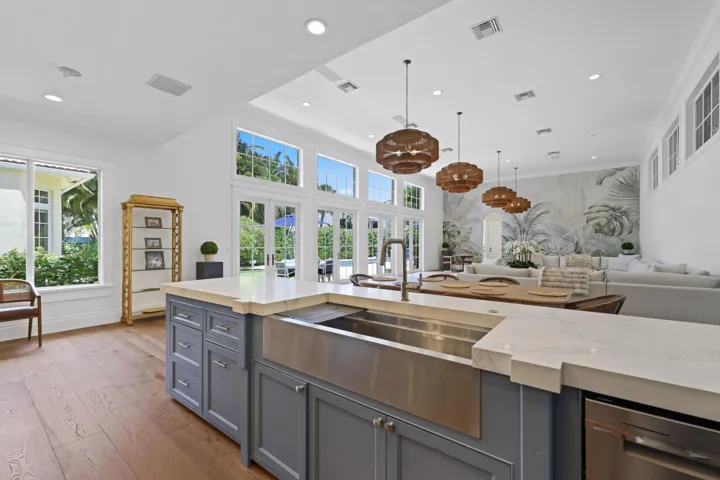 1019 Grand Court - 25.jpg-FULL