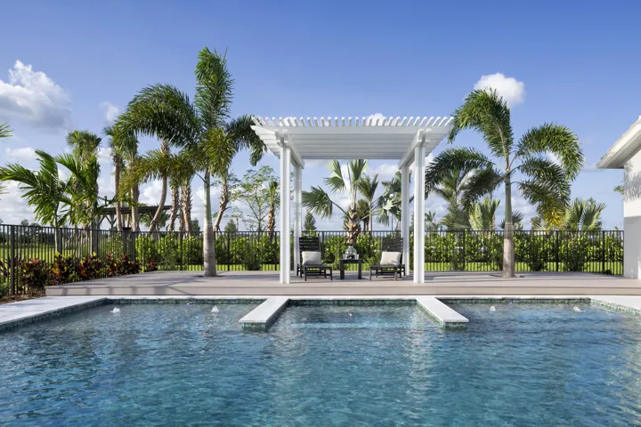 WEB Tequesta Grand Pergola by Rob-Harris