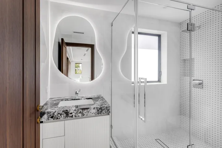 BATHROOM_3_EB