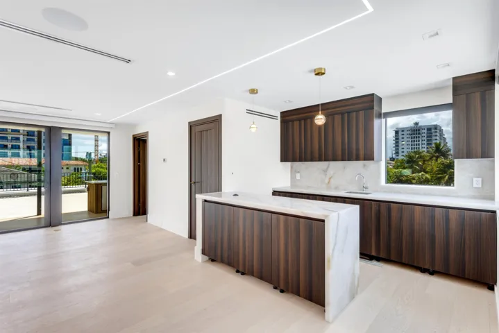 CLUBROOM_WETBAR_EB