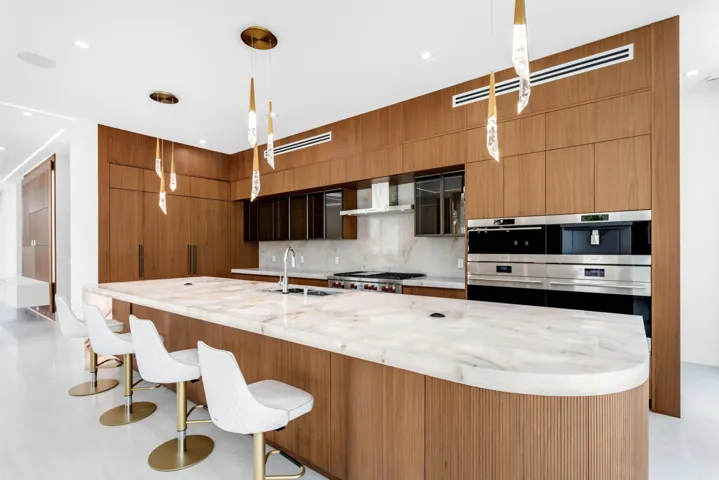 KITCHEN_ANGLE_EB