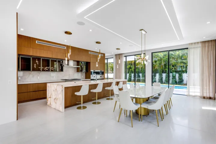 DINING_TO_KITCHEN_ANGLE_EB