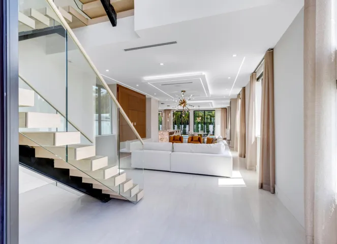 FOYER_EB