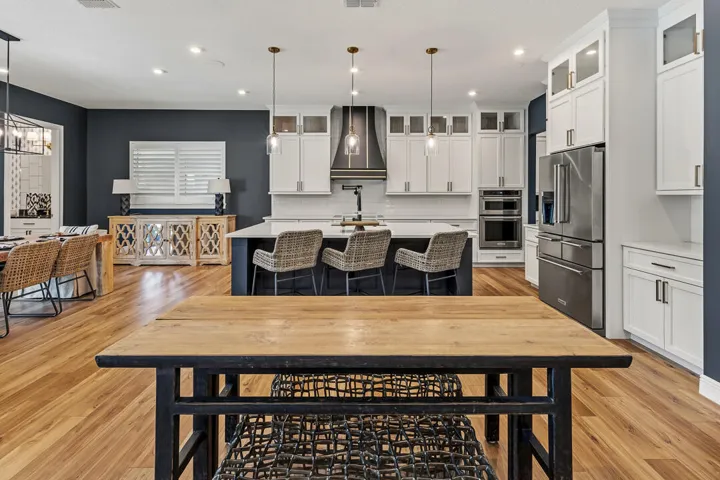 2465 NE Evinrude Circle-60