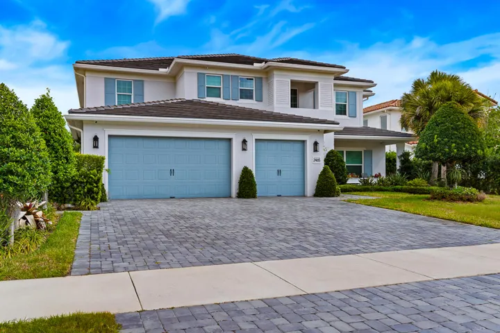 2465 NE Evinrude Circle-16