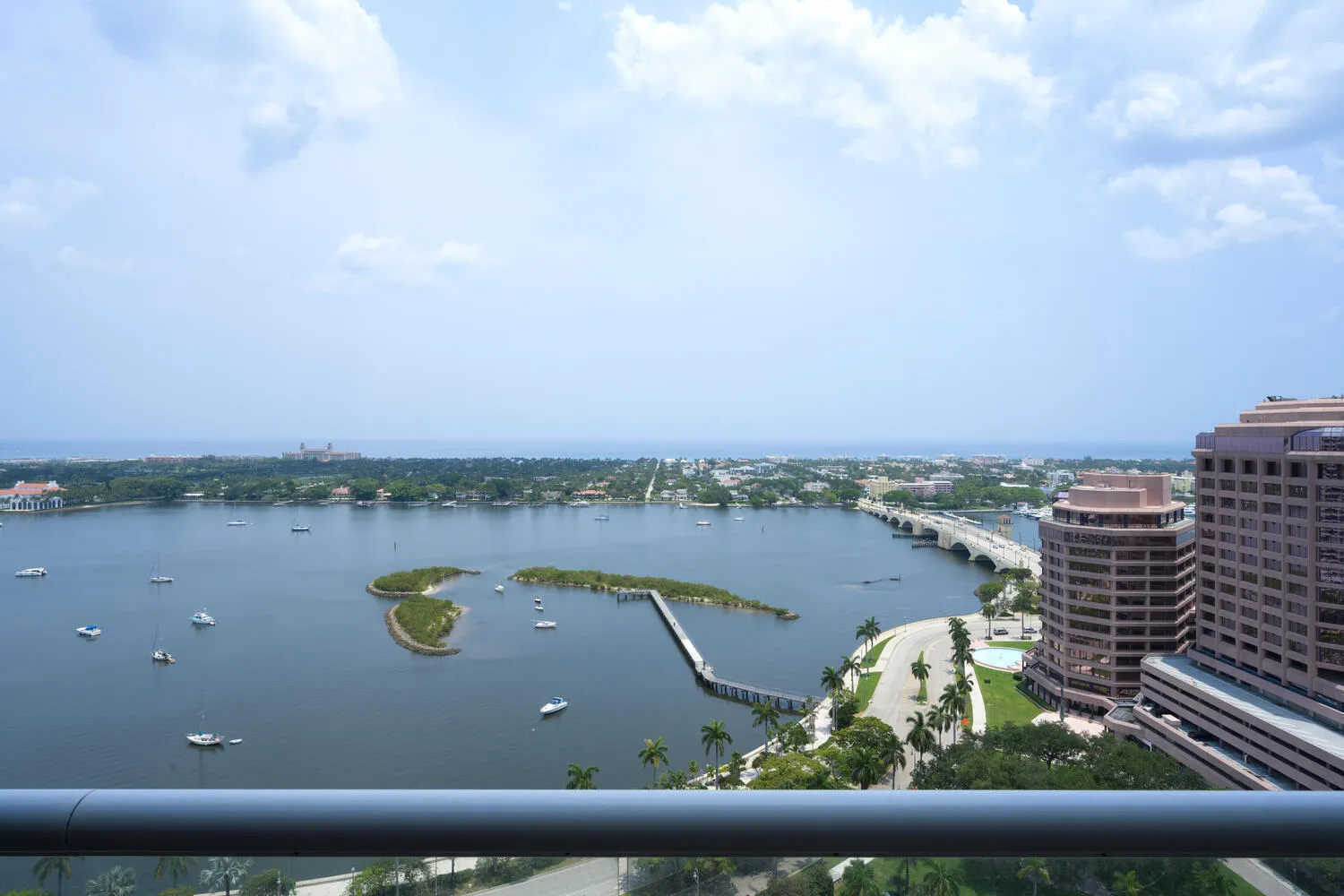 525 S Flagler Dr Unit 26h West-large-002