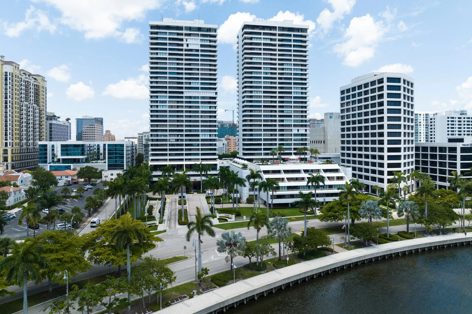 525 S Flagler Dr Unit 26h West-large-025