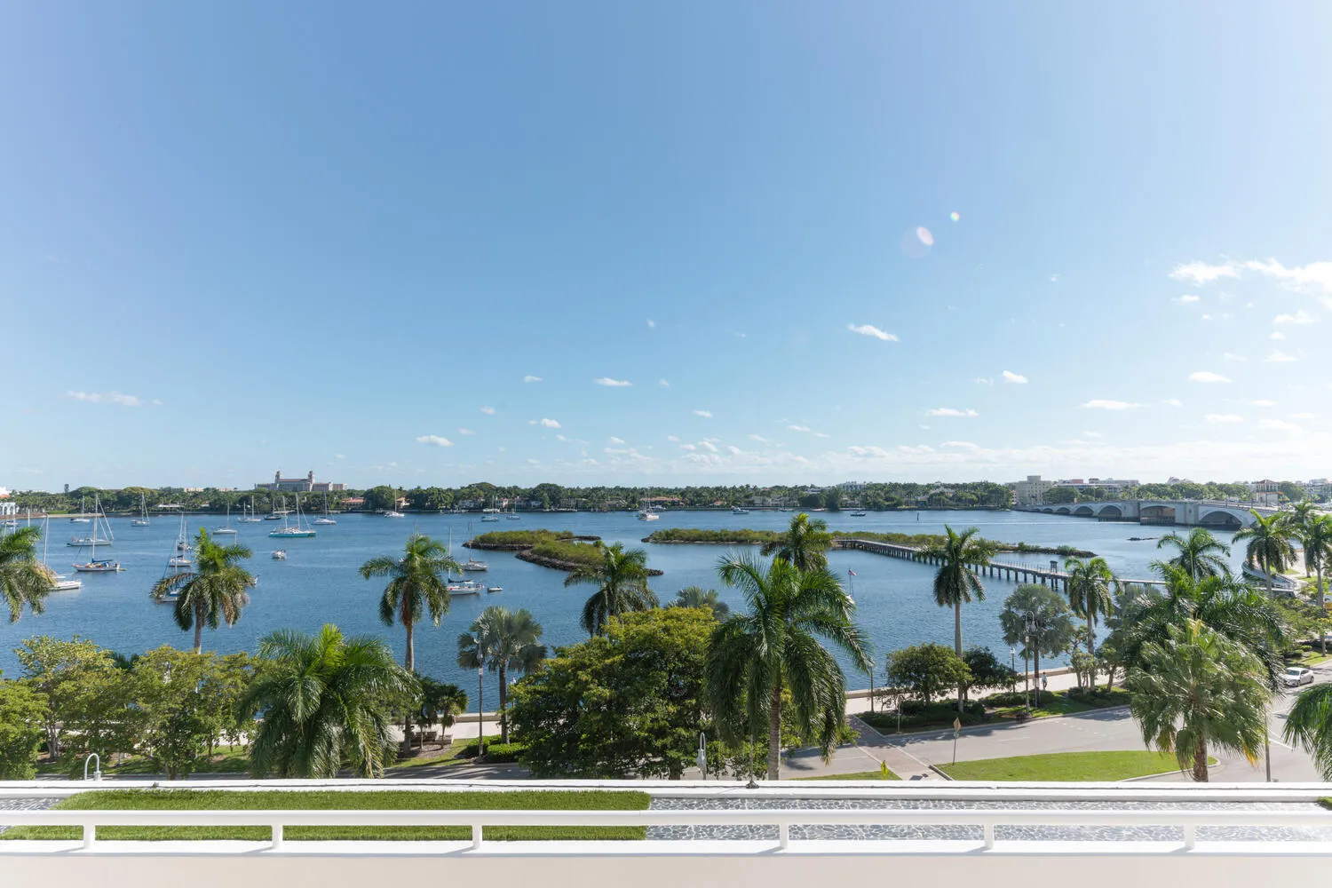 525 S Flagler Dr Unit 26h West-large-035