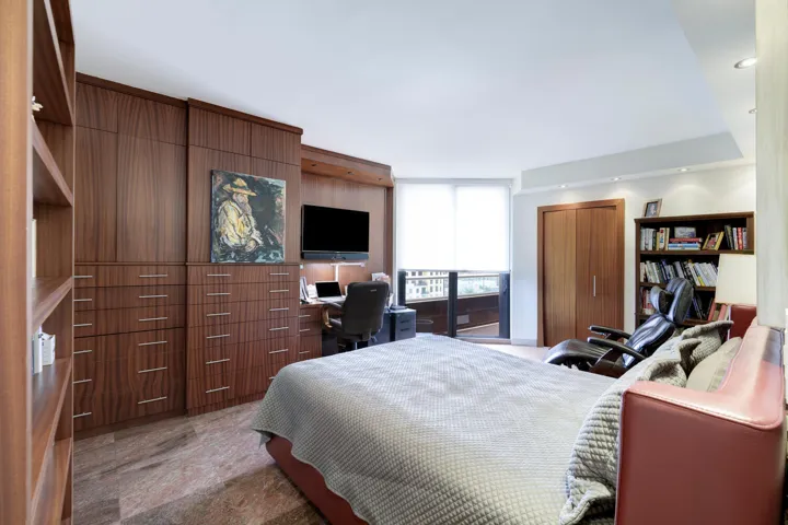 525 S Flagler Dr Unit 26h West-large-023