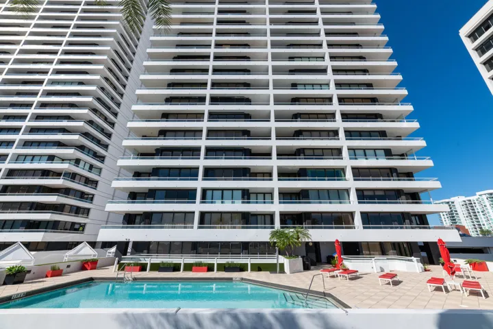 525 S Flagler Dr Unit 10d West-large-010