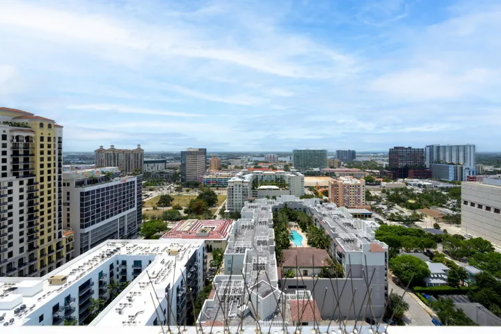 525 S Flagler Dr Unit 26h West-large-017