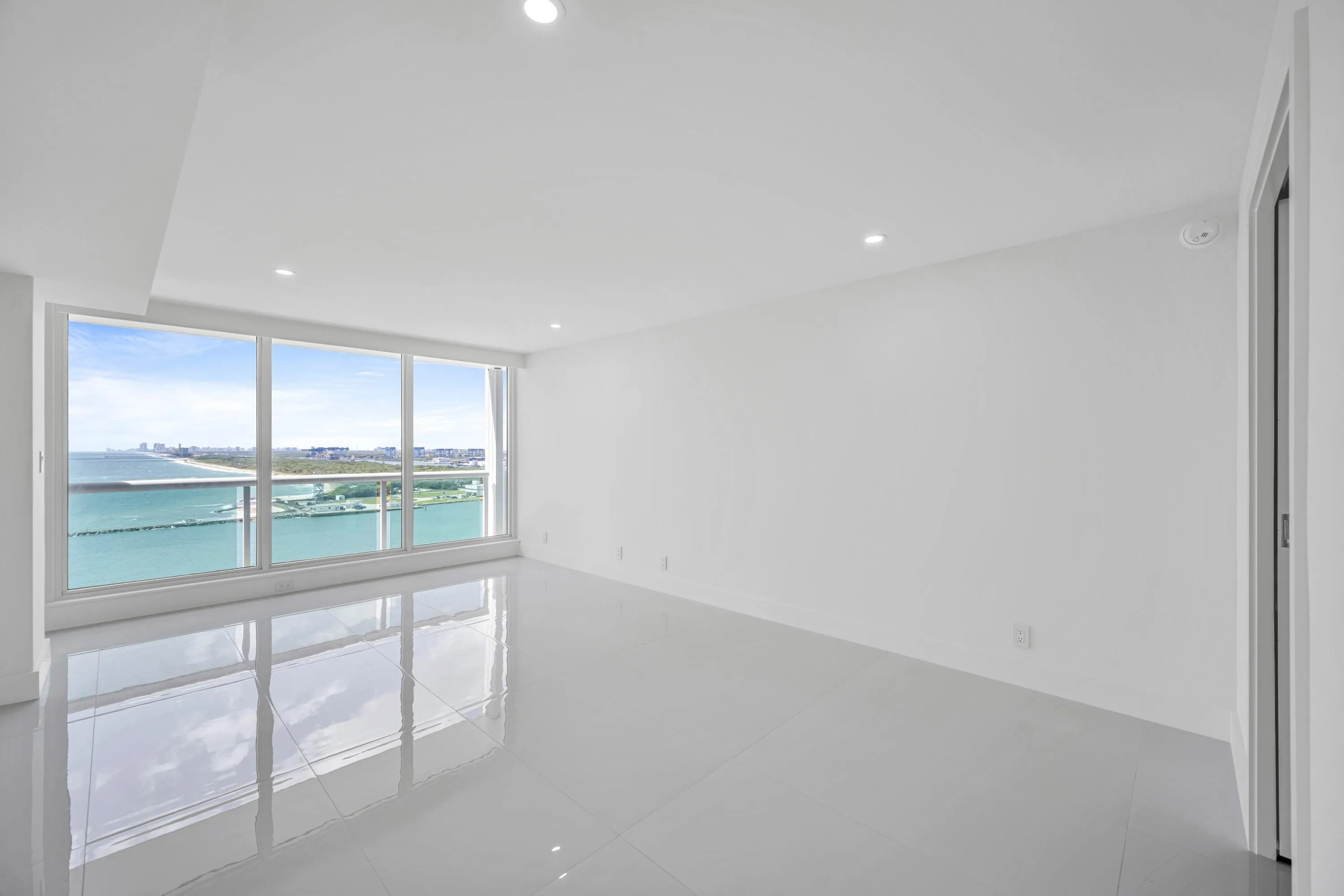 2100 S OCEN LN-41