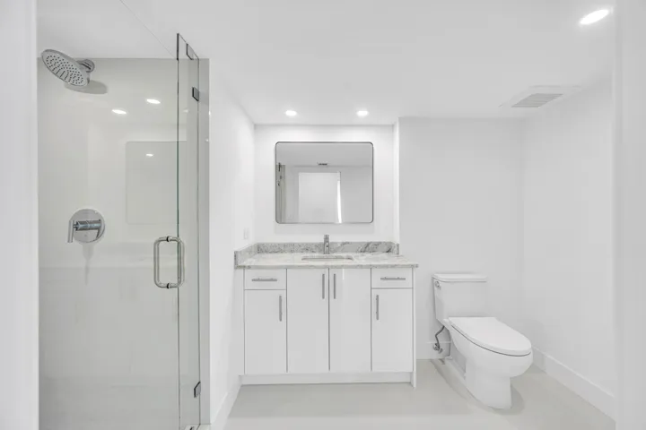 2100 S OCEN LN-46