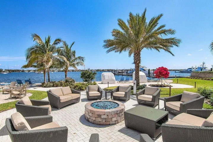 051-1WaterClubWay-NorthPalmBeach-FL-3340