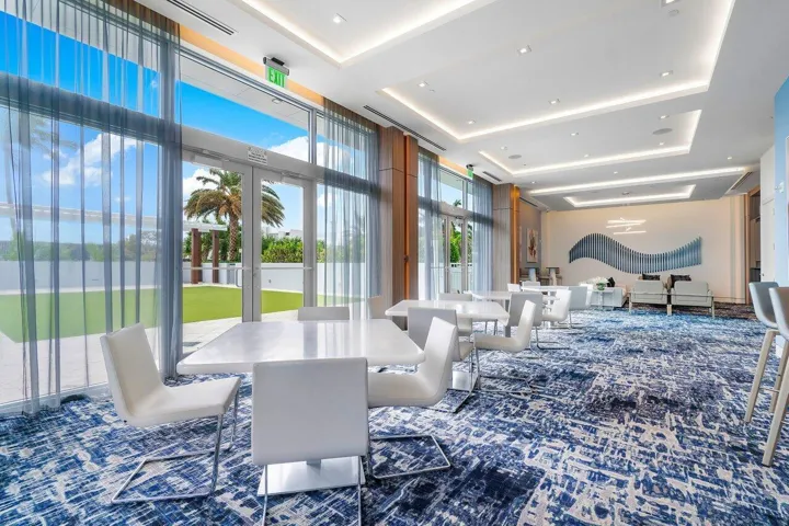 Club Room Tower 3