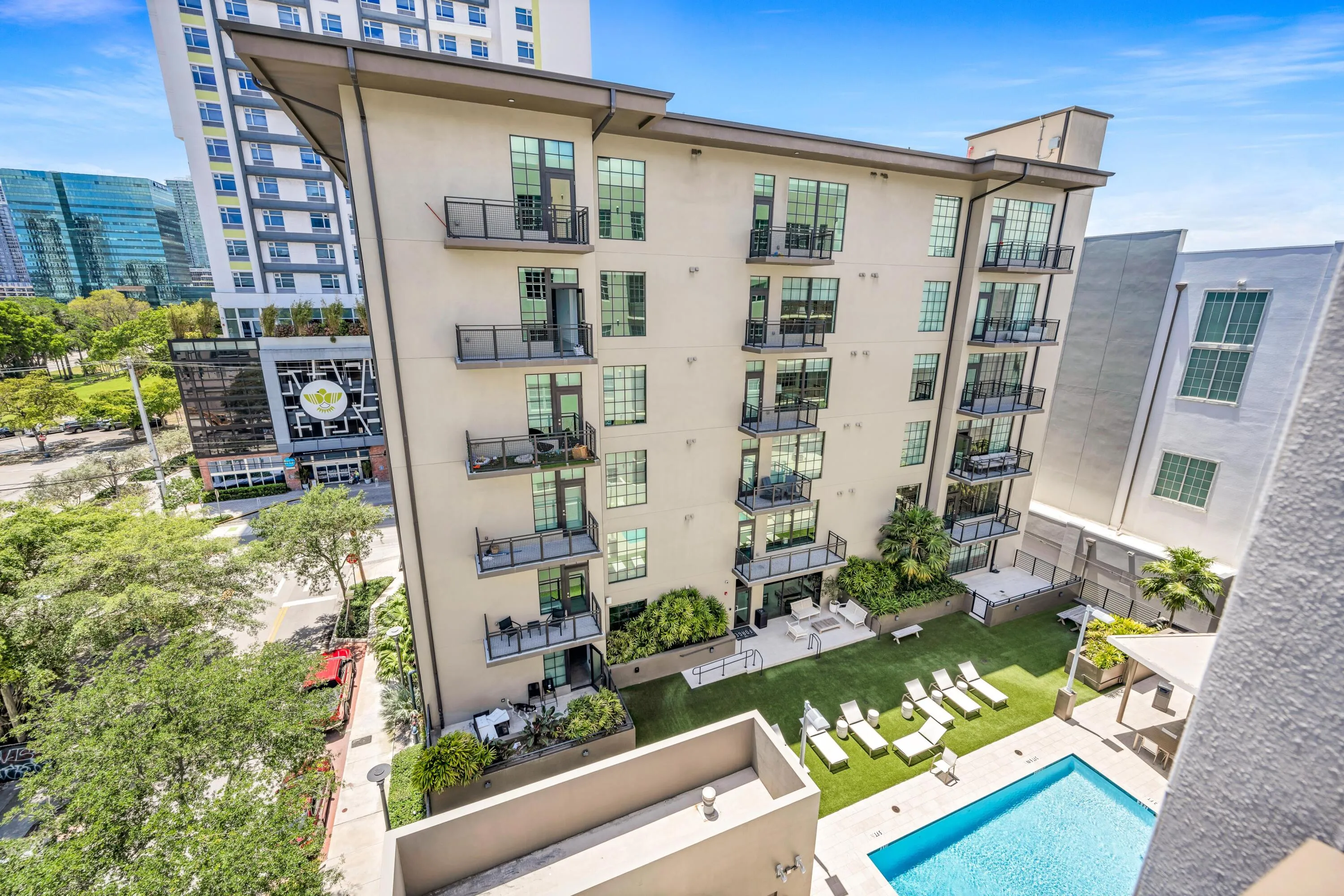 411 NW 1ST AVE #605--15