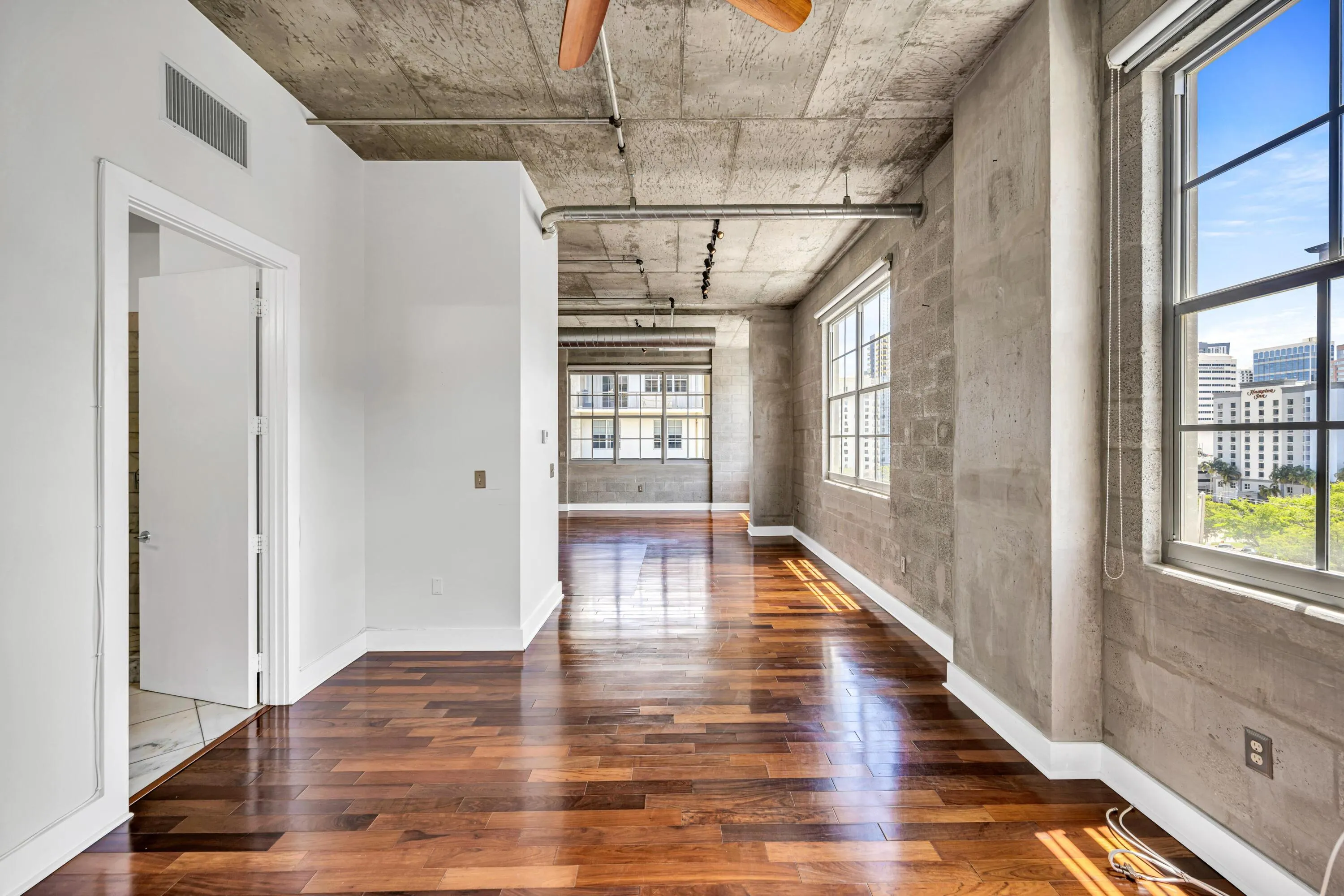 411 NW 1ST AVE #605--25