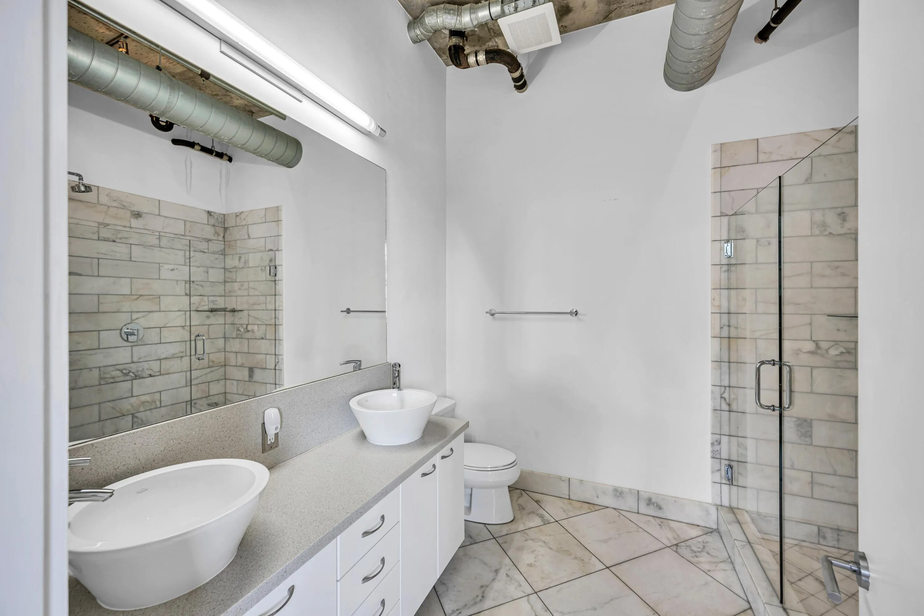 411 NW 1ST AVE #605--27