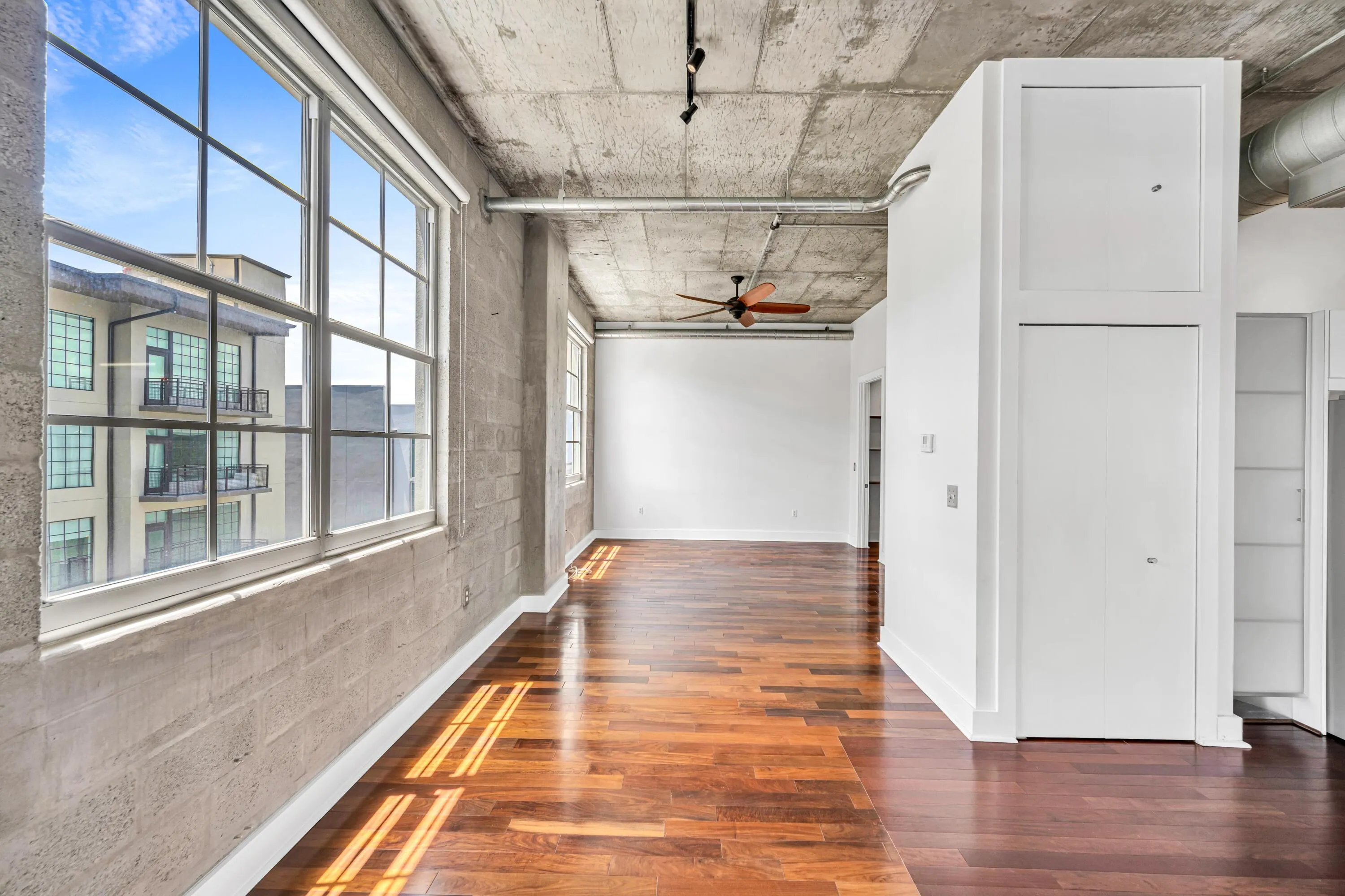 411 NW 1ST AVE #605--23
