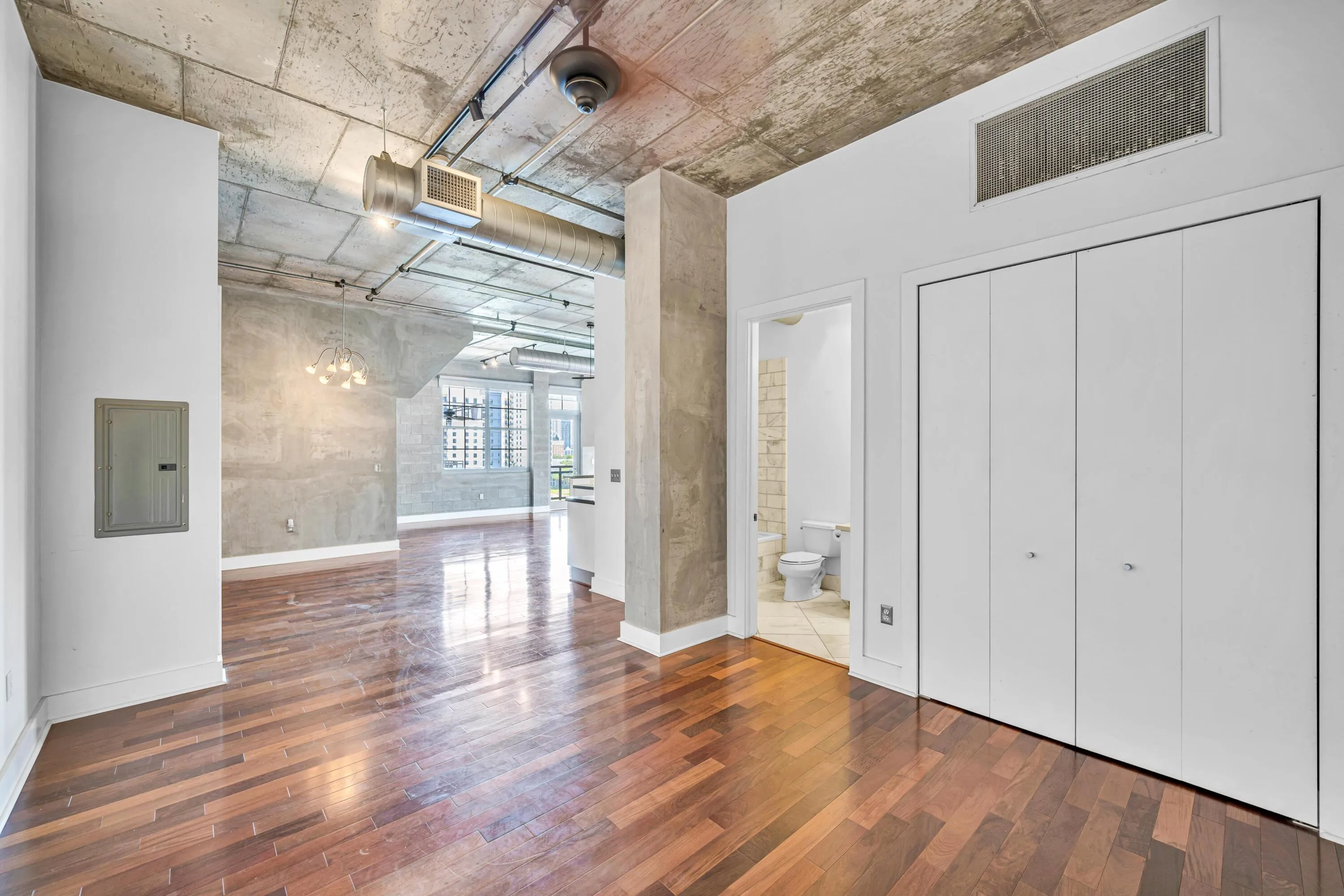 411 NW 1ST AVE #605--31