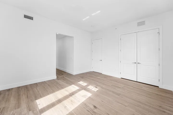 017-184LakeDrive-2303-PalmBeachShores-FL